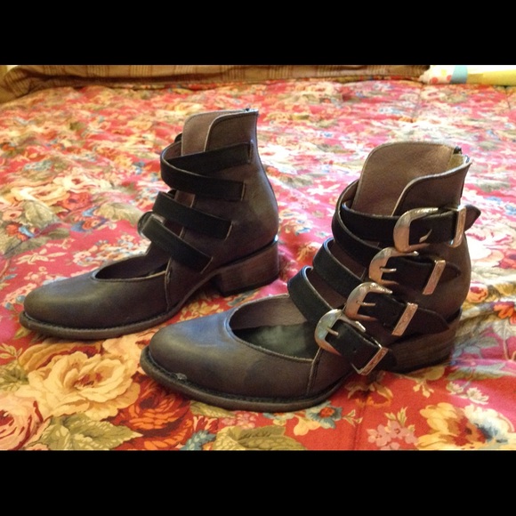 ❌. SOLD. ❌. 🔥 Freebird Shoes 💥 - Picture 7 of 7